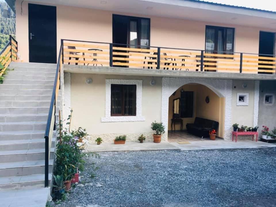 Guesthouse Kurdiani In Mestia Luaran gambar